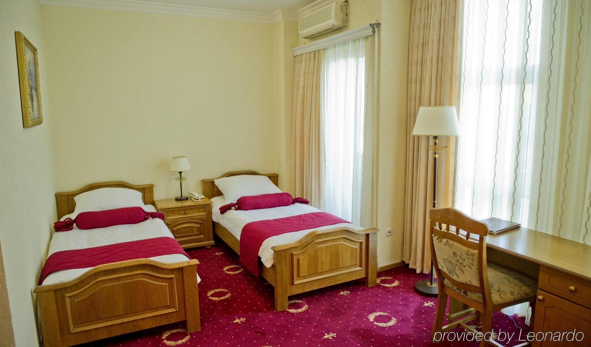 Hotel Victory Πρίστινα Εξωτερικό φωτογραφία