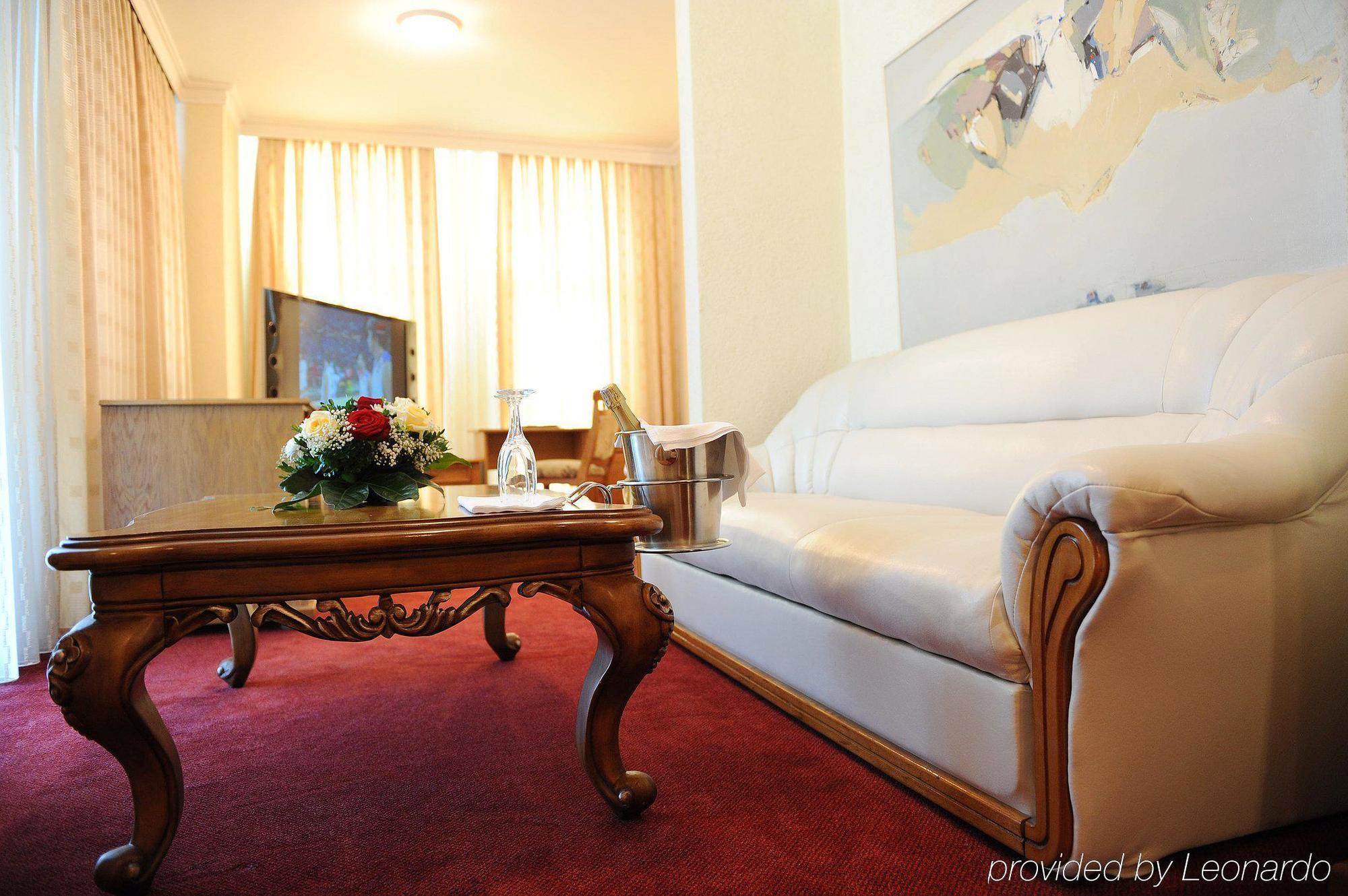 Hotel Victory Πρίστινα Εξωτερικό φωτογραφία